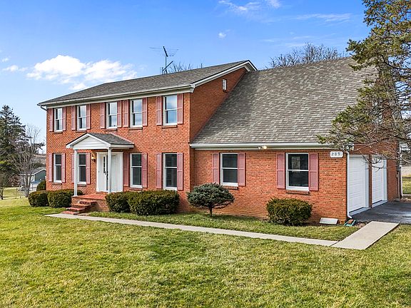 3rd image of 209 Oregon Rd