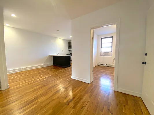 Rented by EXR | media 16