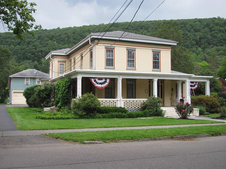 Beautiful historic home from 1898 
