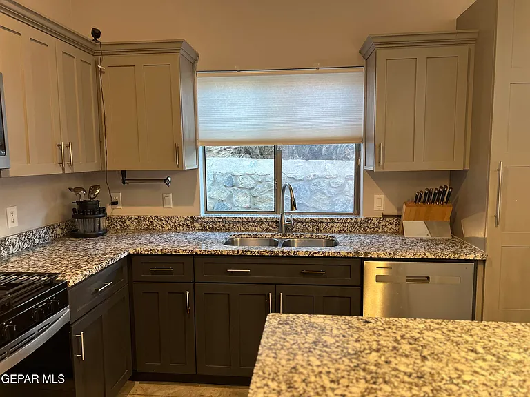 5656 Burning Tree Dr — Photo 35