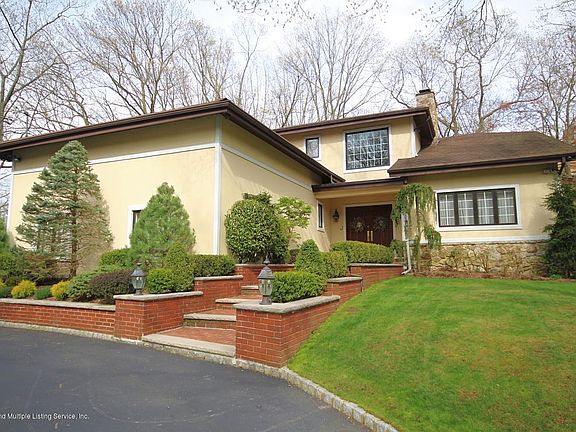 3rd image of 357 Deere Park Pl