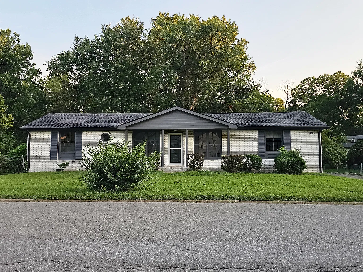 3227 Cloverwood Dr — Photo 2