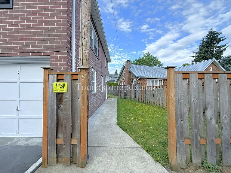18101 SE Arista Dr — Photo 2