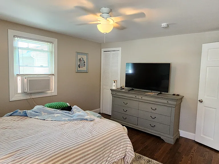 260 Connecticut Ave #2 — Photo 16