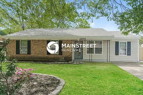 2856 Normandy Dr Photo 1