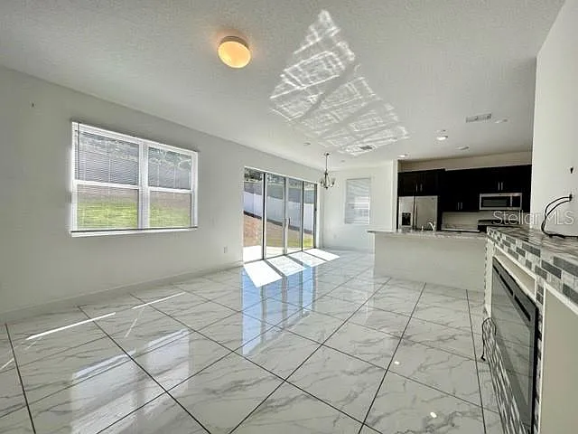2499 Spring Breeze Dr — Photo 8