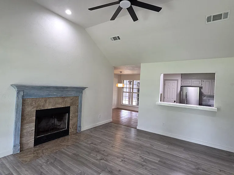 4848 FM 2484 — Photo 28