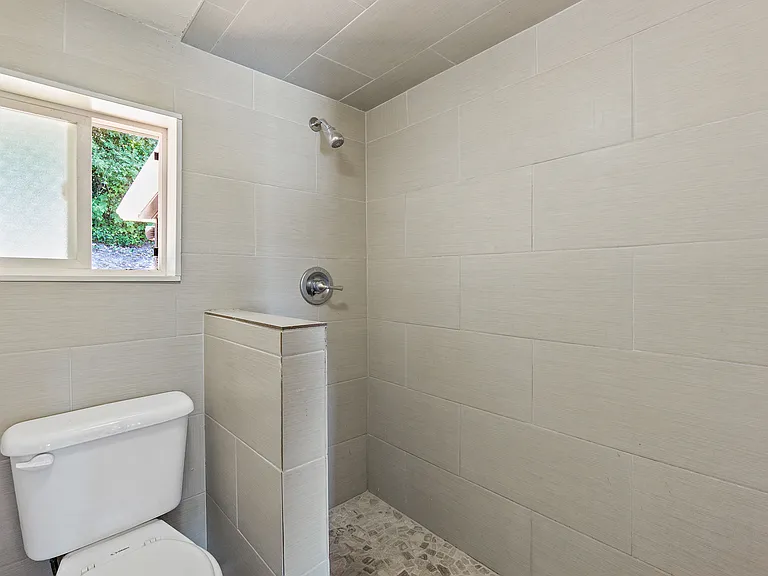 1310 Alki Ave SW — Photo 13