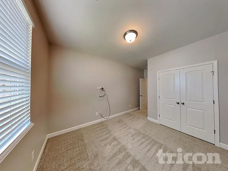 714 Amberton Dr — Photo 12