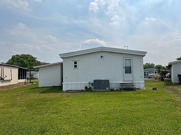 3rd image of 9138 Lake Point Blvd