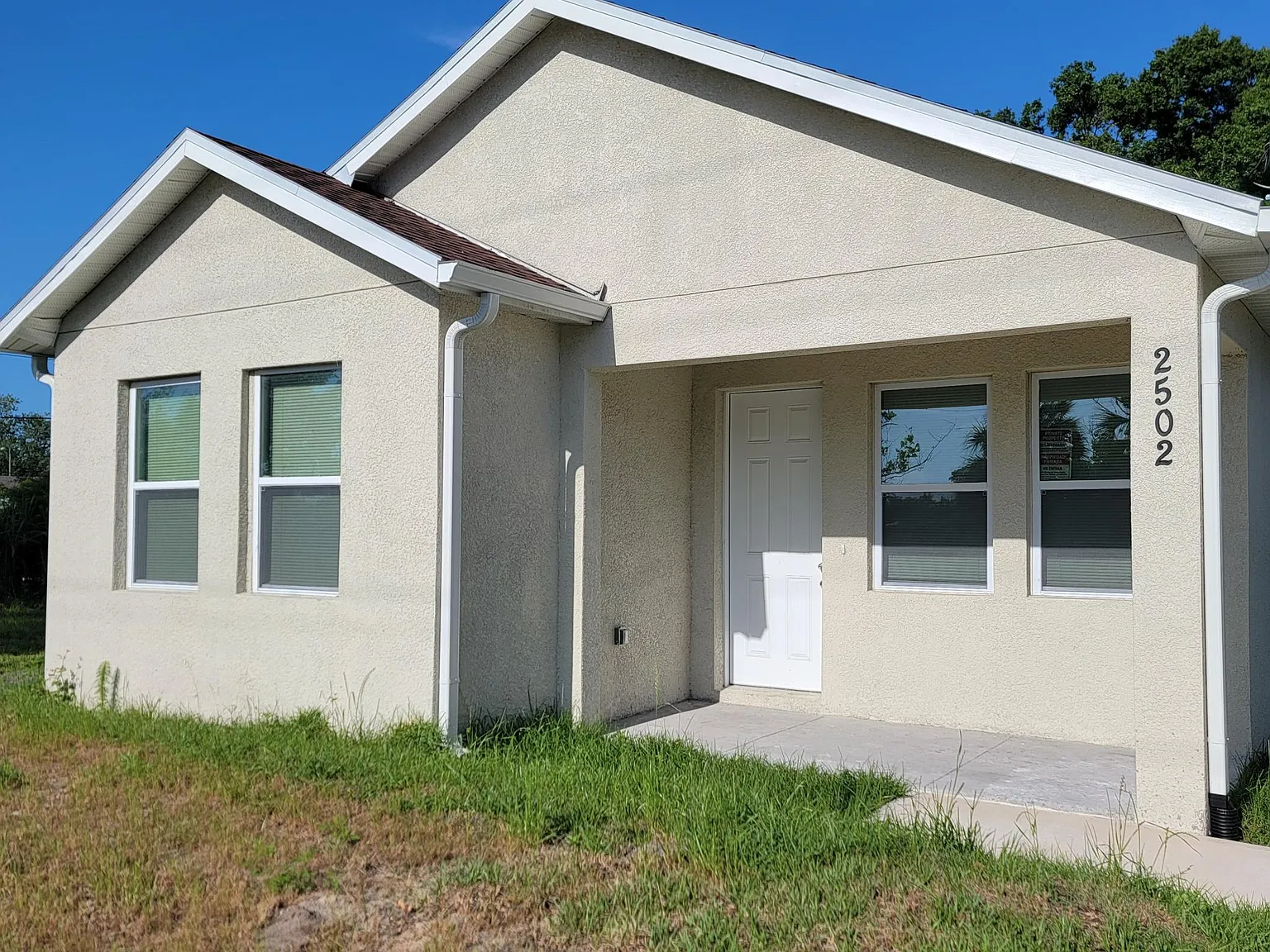 3 bed, 1300 sqft, $1,850 — Photo 1