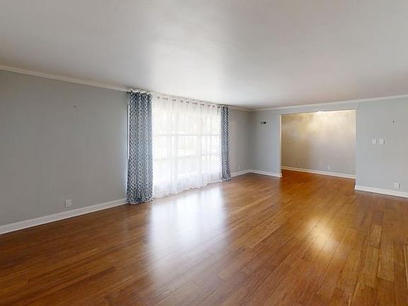 3rd image of 2925 Willow Way