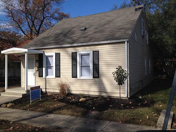 2nd image of 403 S 10th St