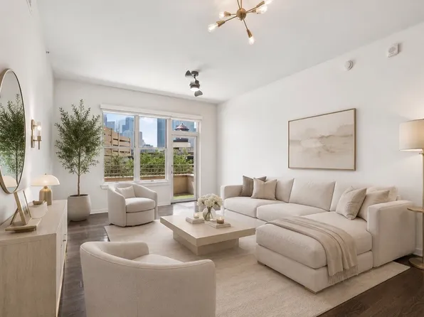 2323 N Houston St APT 310, Dallas, TX 75219