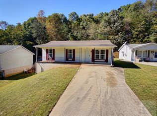 1102 Smith Lake Rd, Martinsville, VA 24112