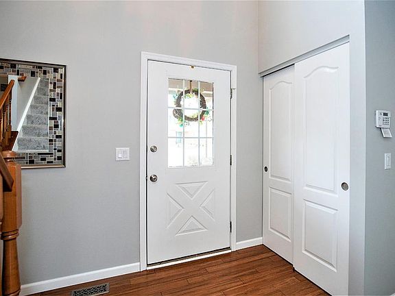 3rd image of 5682 Eagle Creek Ct