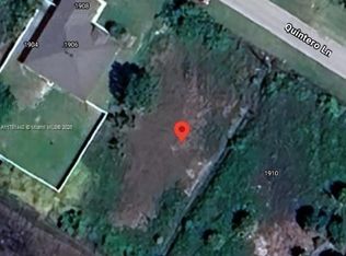 1908 Quintero Ln, Lehigh Acres, FL 33972