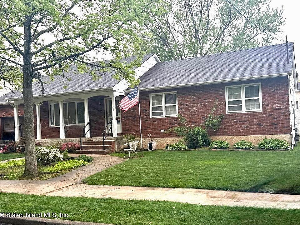 1st image of 96 Stecher St