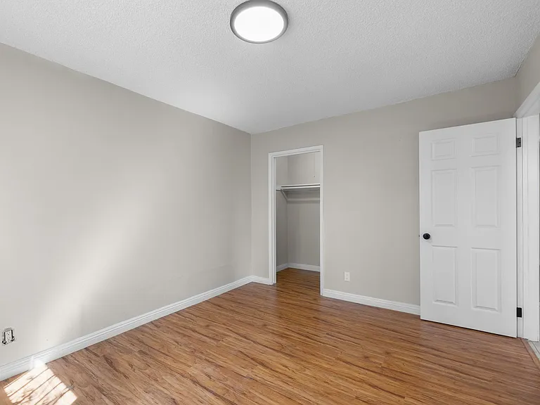 207 E Flora St #207 — Photo 32
