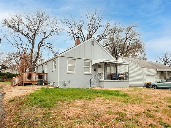 3rd image of 3322 Kensington Ave