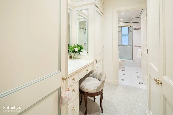 Sold by Sotheby's International Realty | media 34