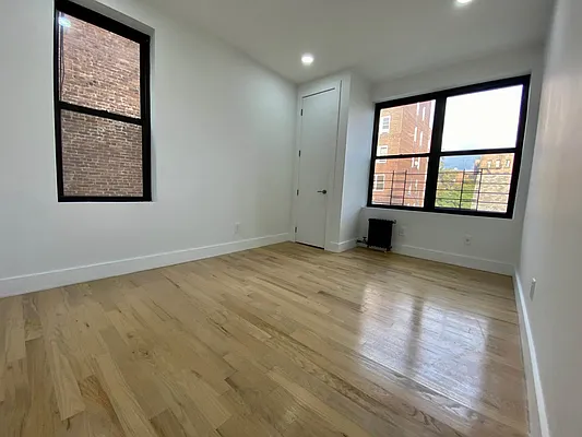 Rented by Lang Realty LLC | media 8