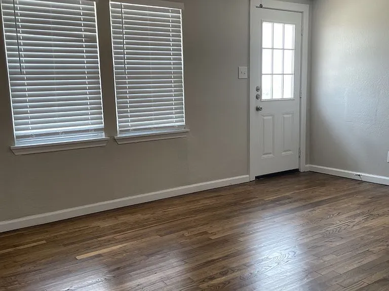 202 W Langley Blvd — Photo 3