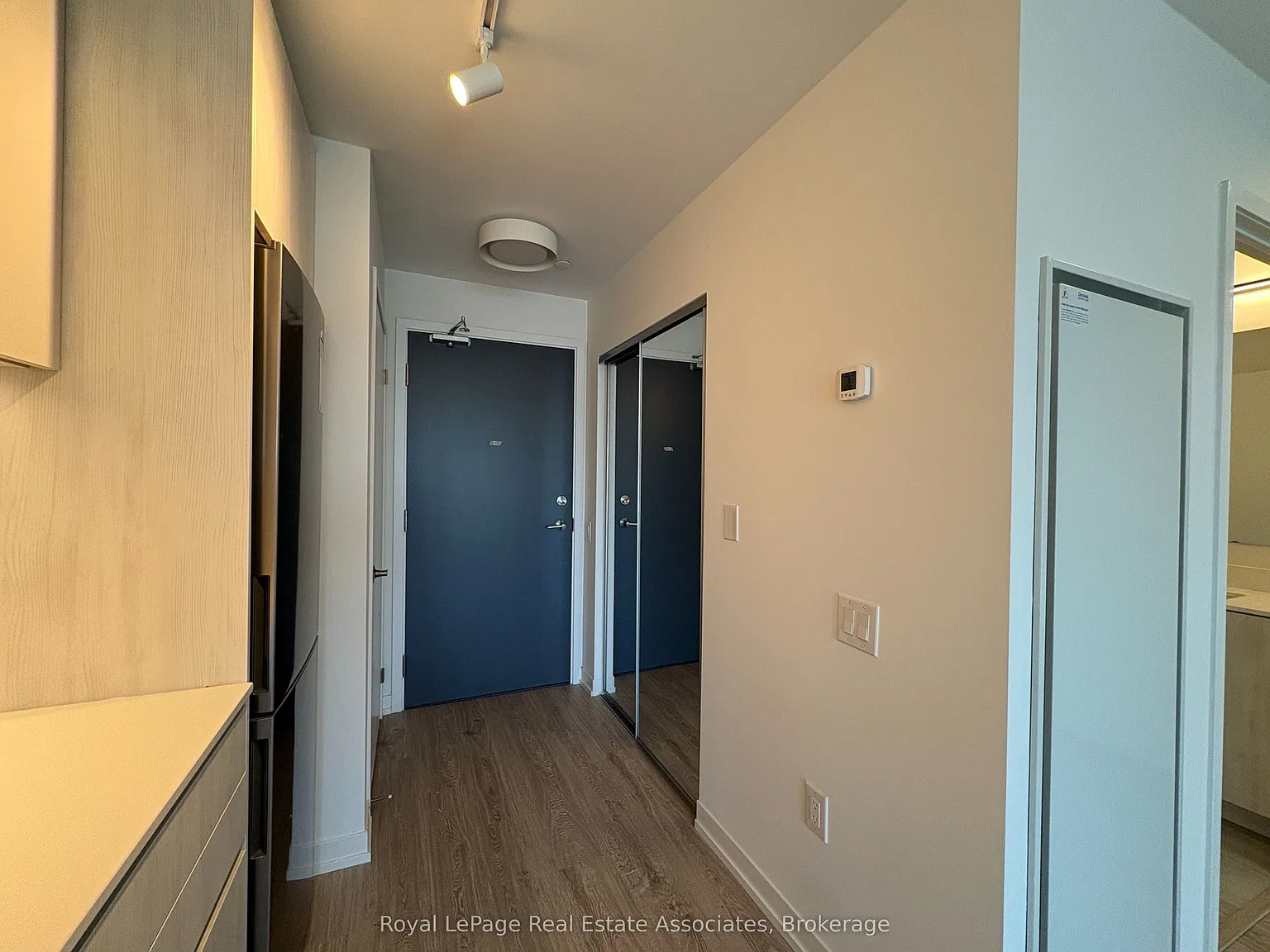 2485 Eglinton Ave W — Photo 2