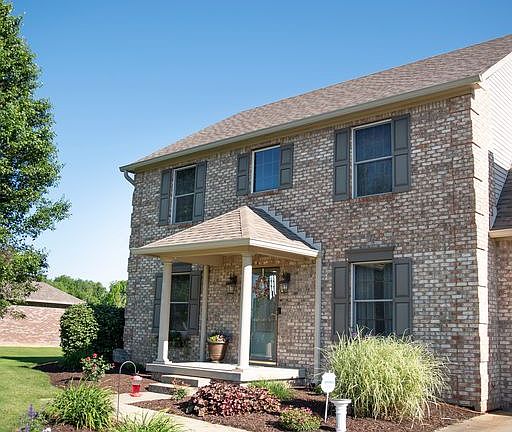 2nd image of 868 W Michaels Ct