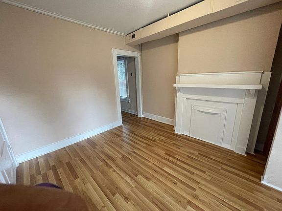 2nd image of 3203 M St APT A