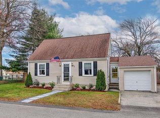 31 Columbus Ave, North Providence, RI 02911