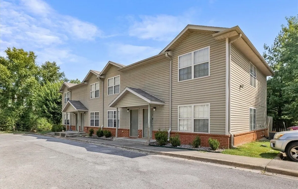 1446 West Netherland Way - 3 — Photo 1