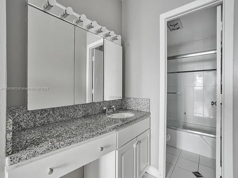 300 Bayview Dr #906 — Photo 29