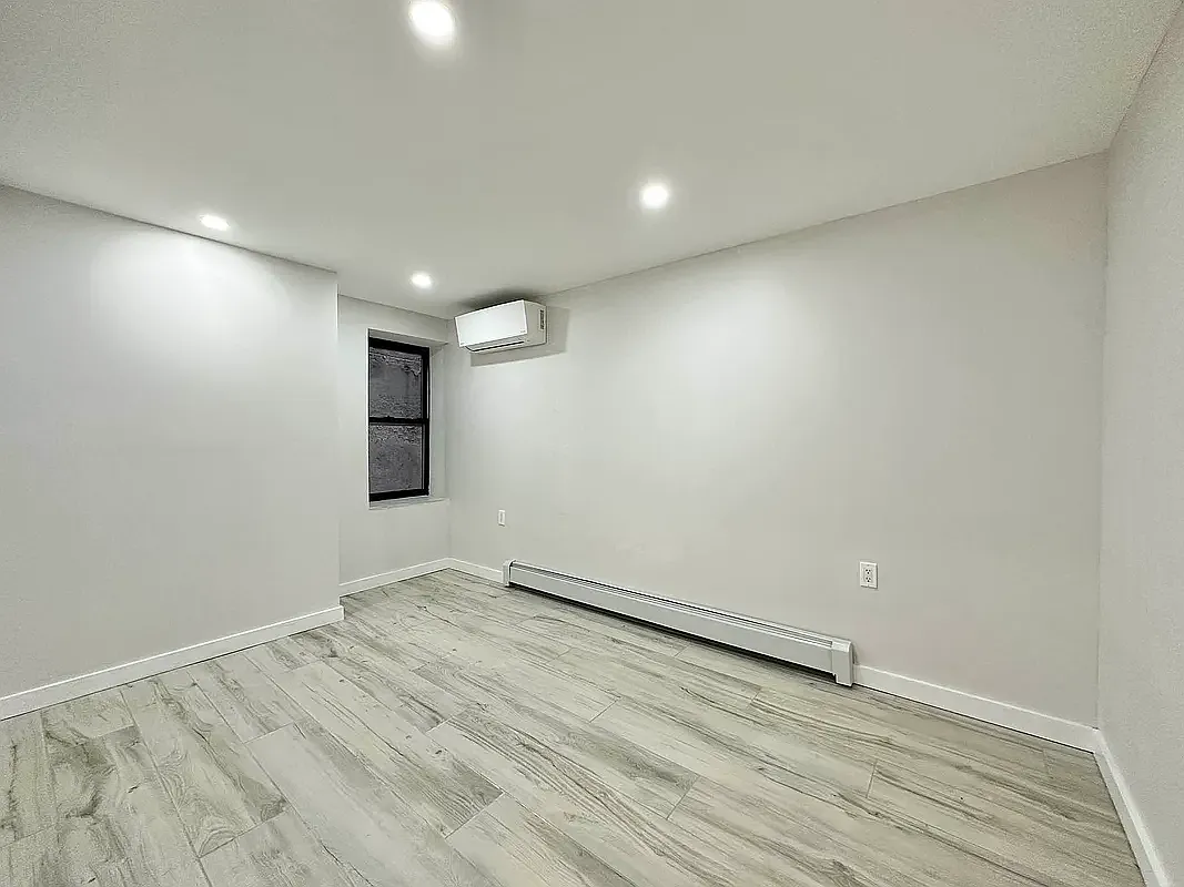 Building Photo - 39-60 50th St #B