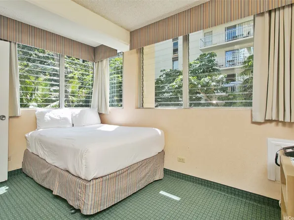 444 Kanekapolei St #204, Honolulu, HI 96815
