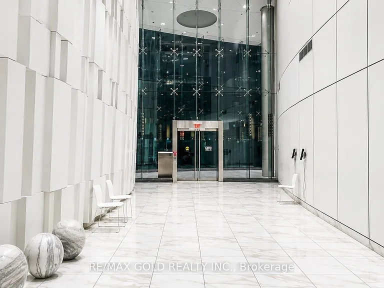 12 York St #2606 — Photo 4
