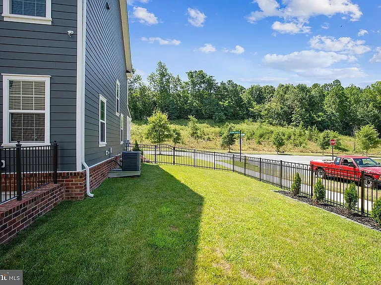 2216 Potomac River Blvd — Photo 65