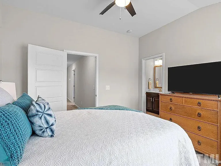 1188 Russet Ln — Photo 7