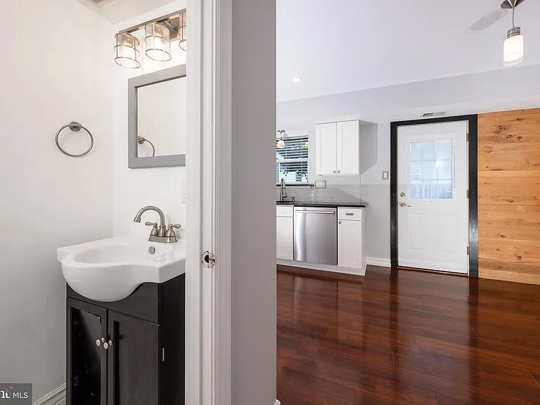 6517 Jefferson Ct — Photo 10