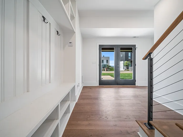 6011 Hill Cir — Photo 9