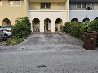 6945 W 2nd Way, Hialeah, FL 33014