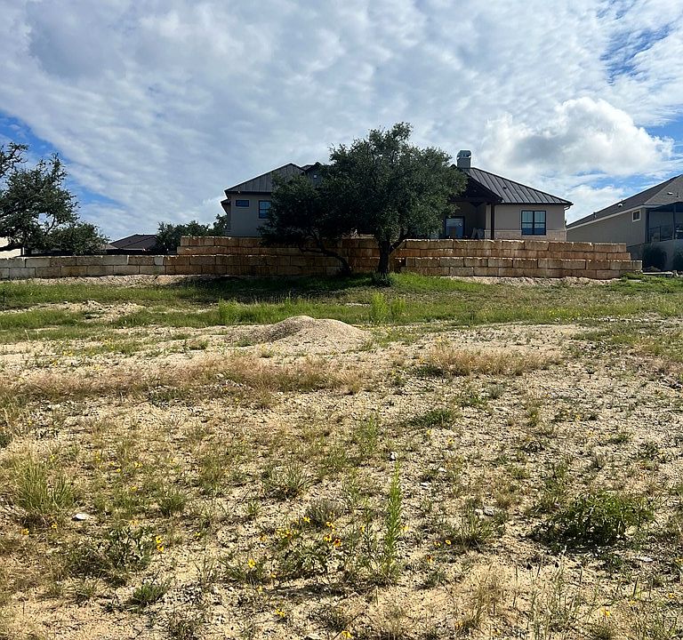 2nd image of 2106 Naples Ln