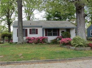 14 Bedford Rd, Newport News, VA 23601