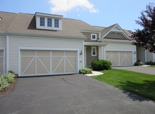 668 Championship Dr #668, Oxford, CT 06478