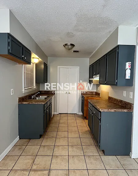 3278 Fox Chase Dr — Photo 6