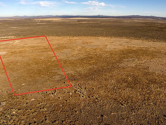 3rd image of Christmas Valley Hwy