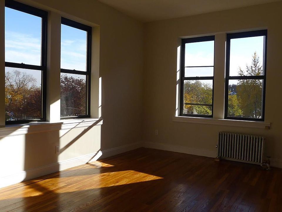 1st image of 4556 42nd St APT 3C