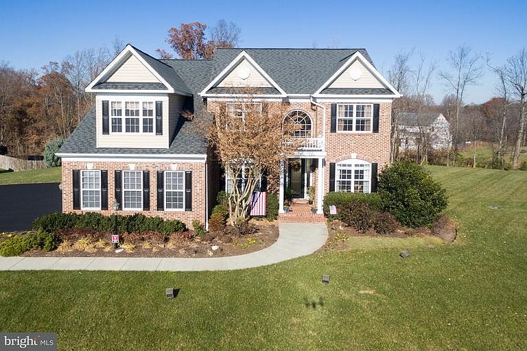 1st image of 505 Sonoma Ln
