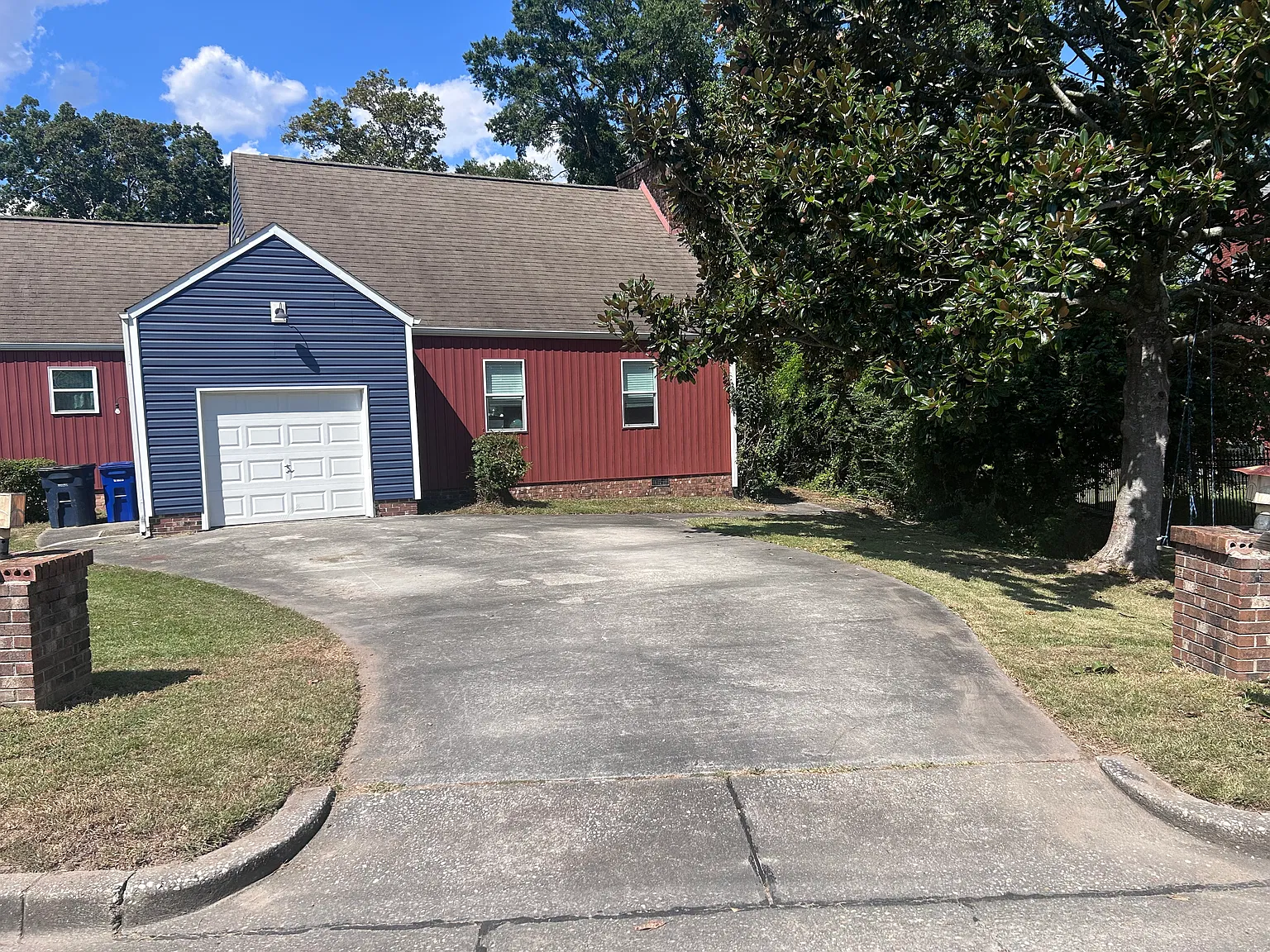 3 bed, 2.5 bath, 2099 sqft, $2,000 — Photo 3