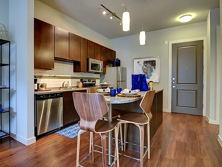 River House — Photo 13